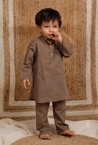 Set Of 2: Brown Mul Mul Kurta With Brown Pant image 1