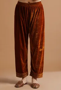 Set Of 3: Rusty Red Kashmiri Tilla Embroidery Phiran With Pant and Dupatta-Free Size image 6