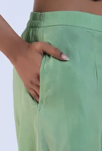 Women Green Cotton Pant image 5