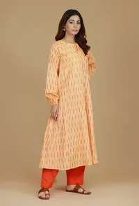 Set of 2 Orange Ikat Cotton Kurta with Matching Orange Pants image 2