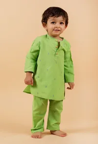 Set Of 2: Mint Green Kurta With Mint Green Buti Woven Pant image 2