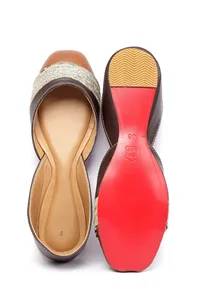 Caramel Beige Embroidered Cruelty-Free Leather Juttis image 2