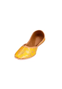 Yellow Brocade Genuine Leather Punjabi Jutti image 3