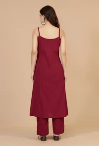 Set of 2: Red A-line Slip Kurta with Straight Pants image 4