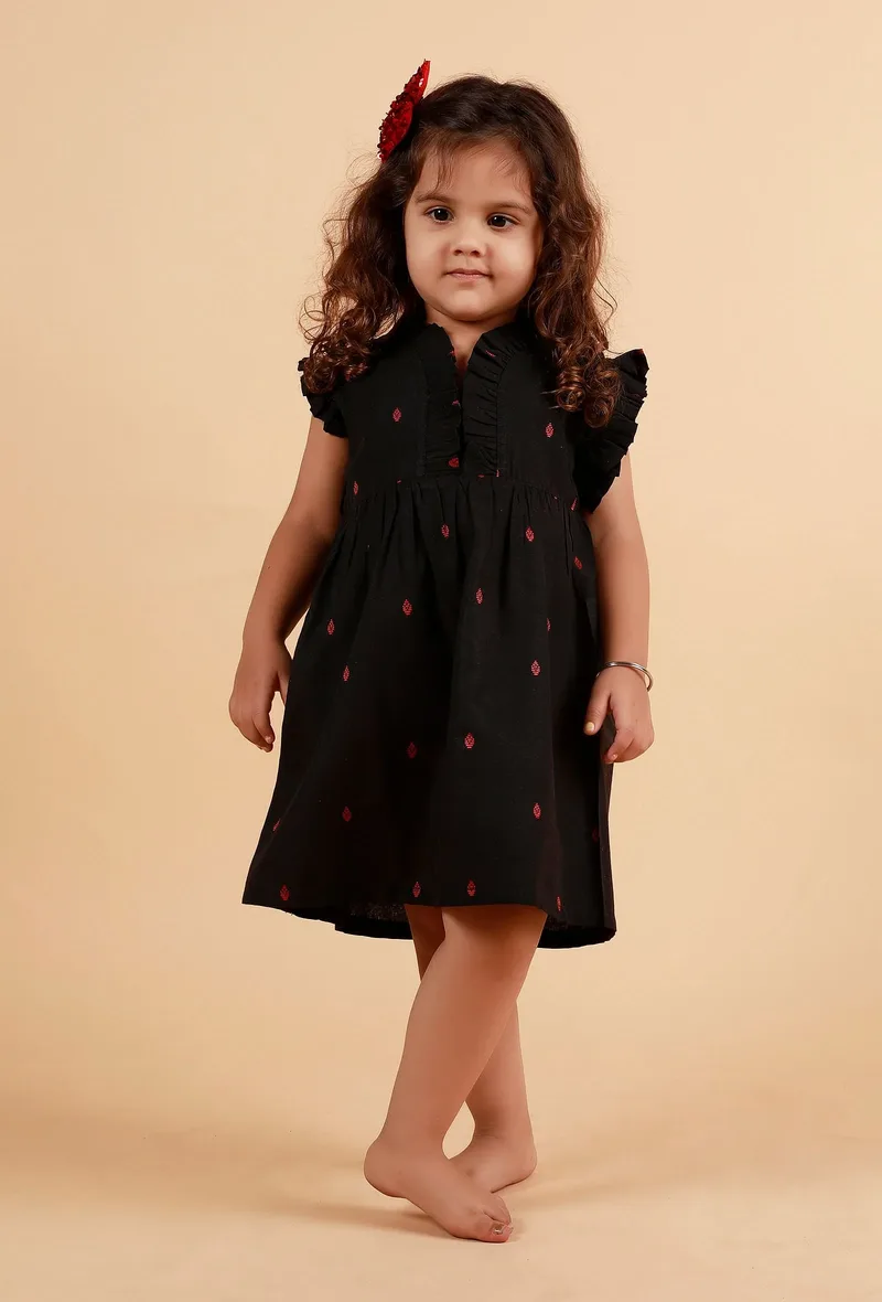 Black Sleeveless Cotton Dress