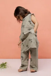 Set of 2 : Grey Cotton Slub Block Printed Short Kurta and Block Printed Pants image 1