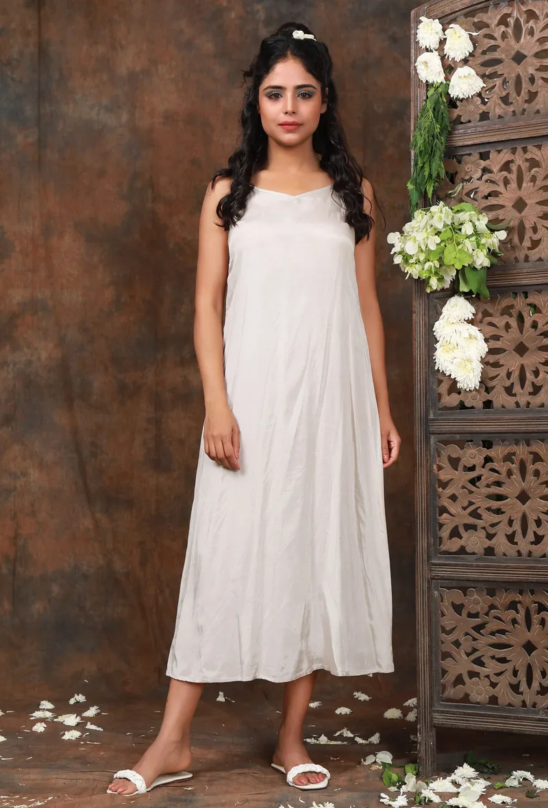 Solid ivory shantoon V neck slip dress