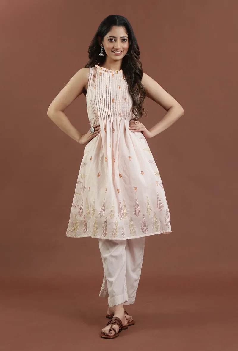 Set of 2: Printed Cotton Sleeveless Kurta with Pant
