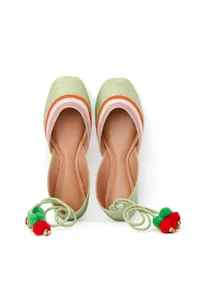 Dilbaro Dupion Silk Juttis image 4