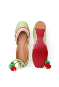 Dilbaro Dupion Silk Juttis image 5