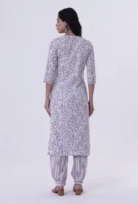 Set Of 3: White Cotton Kurta With Pant & Dupatta Set image 4