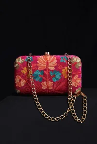 Pink velvety rectangular clutch image 3