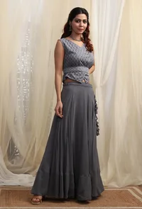 Set Of 2: Anchor Grey Wrap Around Crop Top & Embroidered Waist Belt image 2