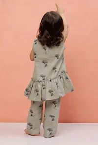 Set of 2 : Grey Cotton Slub Block Printed Gathered Short Kurta and Printed Pants image 3