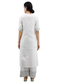 White Cotton Kurta With Green Kantha Embroidery image 4