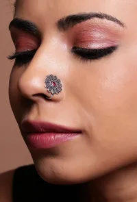 Blush Blossom Nosepin image 2