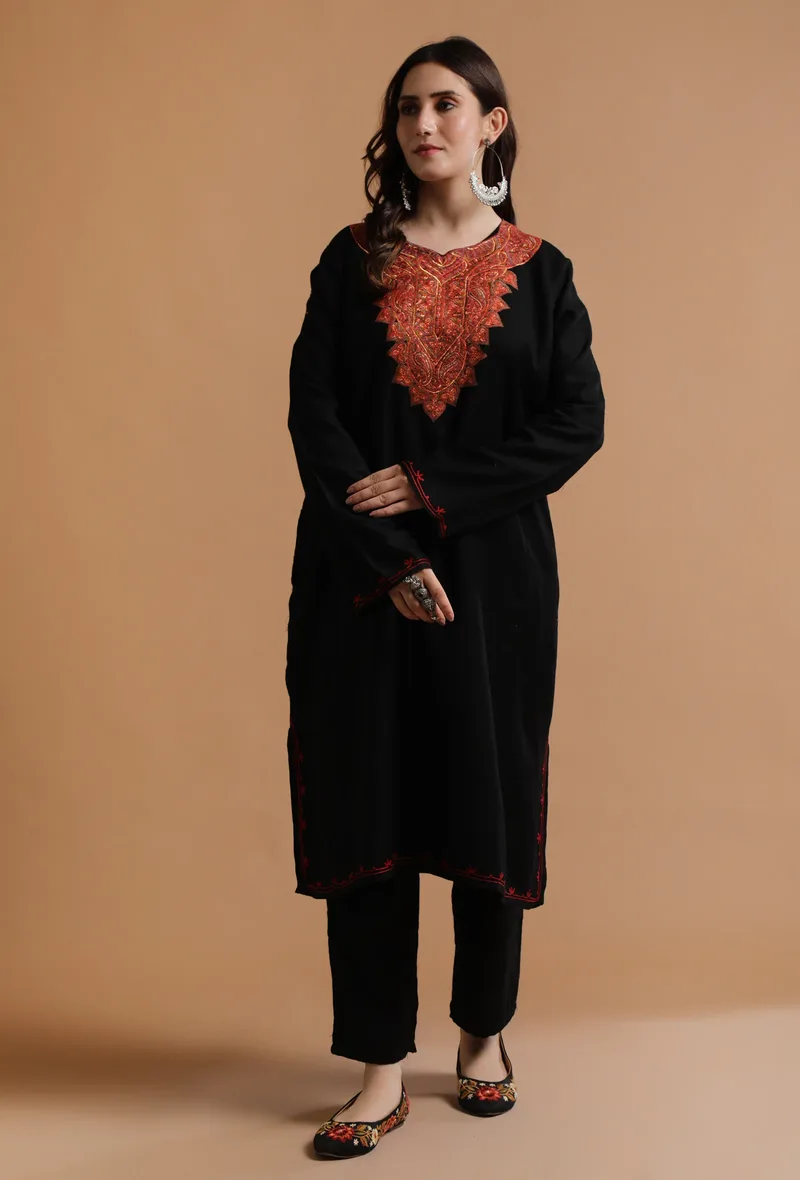 Smoky Black Kashmiri Sozni Embroidery Phiran-Free Size