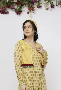 Set of 2 : Yellow Gathered Cotton Hand-Block Printed Kurta and Kota  Boho Cape image 4