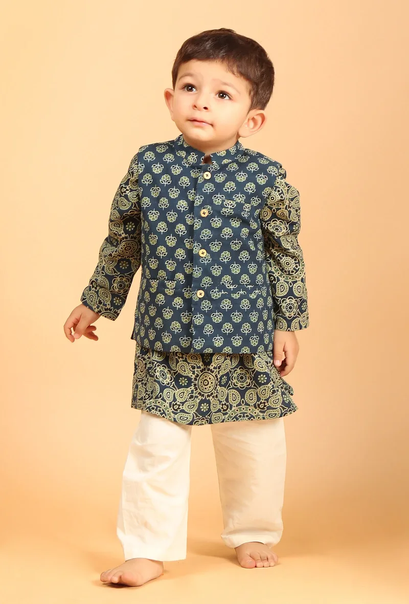 Set Of 3: Taksh Indigo Cotton Kurta, Off White Pyjama & Indigo Print Jacket