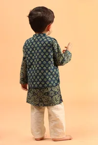 Set Of 3: Taksh Indigo Cotton Kurta, Off White Pyjama & Indigo Print Jacket image 2