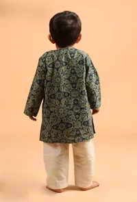 Set Of 3: Taksh Indigo Cotton Kurta, Off White Pyjama & Indigo Print Jacket image 4