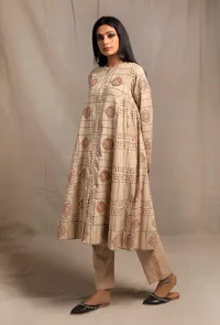 Set of 2: Ecru Hand block Printed Bust-side Gathered Tunic Dress with Ecru straight fit narrow pants image 2