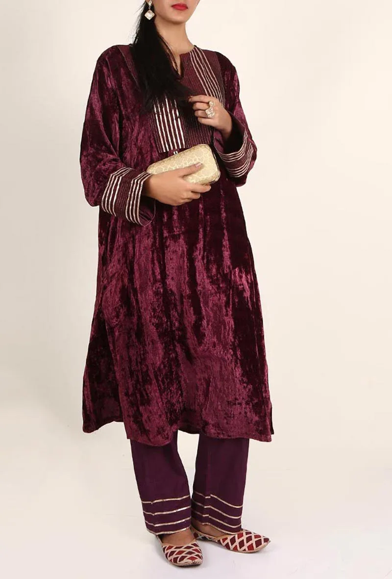 Wine Red Zari Patchwork Chenille Phiran