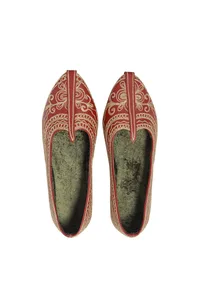 Red Zari Aari Embroidered Juttis image 1