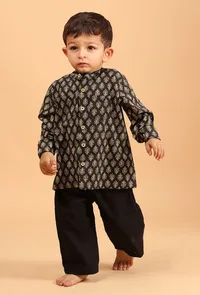 Set Of 3: Moksh Black Cotton Kurta, Pyjama & Ajrakh Print Jacket image 3