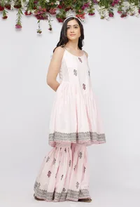 Set of 2 : Light Pink Short Cotton  Hand-Block Printed Kurta with Cotton Pink Block Printed Sharara image 3