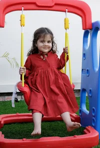 Set Of 2: Scarlet Red Cotton Kurta And Red Pant image 2