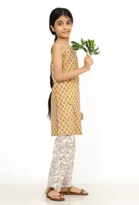 Set of 2: Tuscan Orange Handblock Slip Kurta with Flared Pants image 2