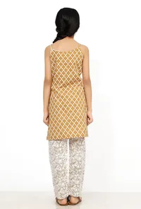 Set of 2: Tuscan Orange Handblock Slip Kurta with Flared Pants image 4