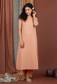 Set Of 3: Aadila Peach Slip Mulmul Kurta, Pant & Hand Block Printed Dupatta image 3