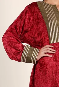 Red Zari Patchwork Velvet Chenille Phiran image 4