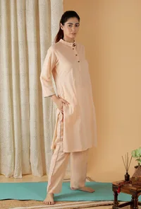 Set Of 2: Mulmul Cotton Peach Bandhgala Kurta And Straight Fit Pants image 4