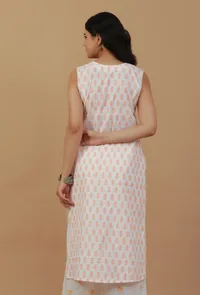 White & Peach Handblock Printed Sleeveless Cotton Kurta image 4