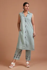 Set Of 2: Sage Green Cotton Plain Kurta & Pant Set image 1