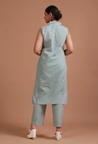 Set Of 2: Sage Green Cotton Plain Kurta & Pant Set image 3