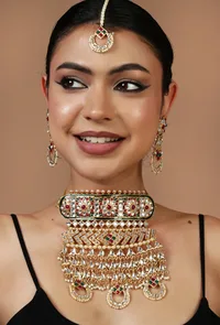 Kundan Pearl Bridal Choker Set image 1