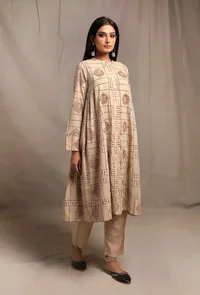 Ecru Hand block Printed Bust-side Gathered Tunic Dress image 3