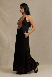 Solid Black Slip Kurta with Yoke Embroidery Details image 2
