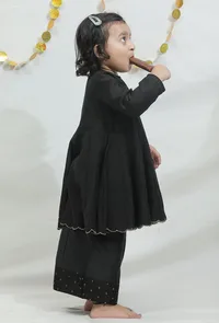 Set of 3: Black Chanderi Kurta with Sharara with Organza Dupatta image 3