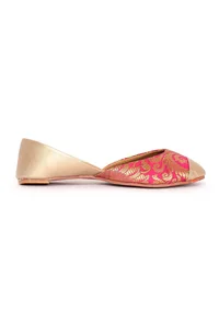 Rose Pink Brocade Juttis image 4