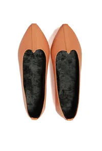 Tan Cruelty-Free Leather Juttis image 1