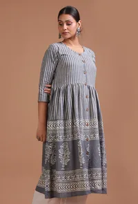 Grey Cotton Printed Dress image 3