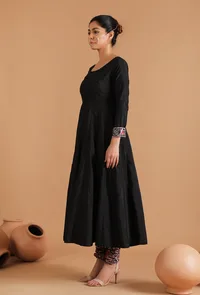 Aarna Solid Kalidar Kurta image 3