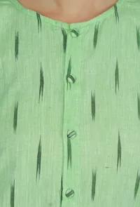 Set of 2 Light Green Ikat Woven Kurta with Solid Dark Green Pants image 6