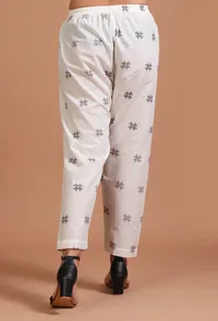 Set Of 2: White & Black Cotton Plain Kurta & Pant Set image 5