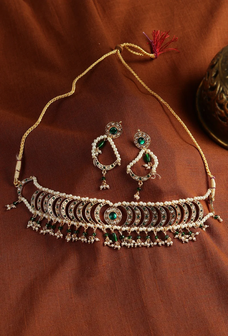 Emerald Pearl Kundan Necklace Set